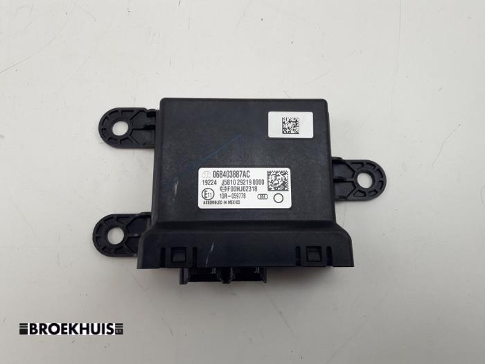 Usados Módulo Gateway Chrysler Pacifica 3.6 V6 24V Precio € 75,00 Norma de margen ofrecido por Autobedrijf Broekhuis B.V.
