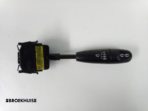 Usados Interruptor de limpiaparabrisas Chevrolet Kalos (SF48) 1.2 Precio € 10,00 Norma de margen ofrecido por Autobedrijf Broekhuis B.V.