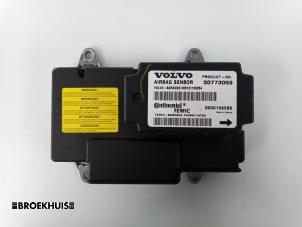 Usados Módulo de Airbag Volvo V50 (MW) 2.0 D 16V Precio € 40,00 Norma de margen ofrecido por Autobedrijf Broekhuis B.V.