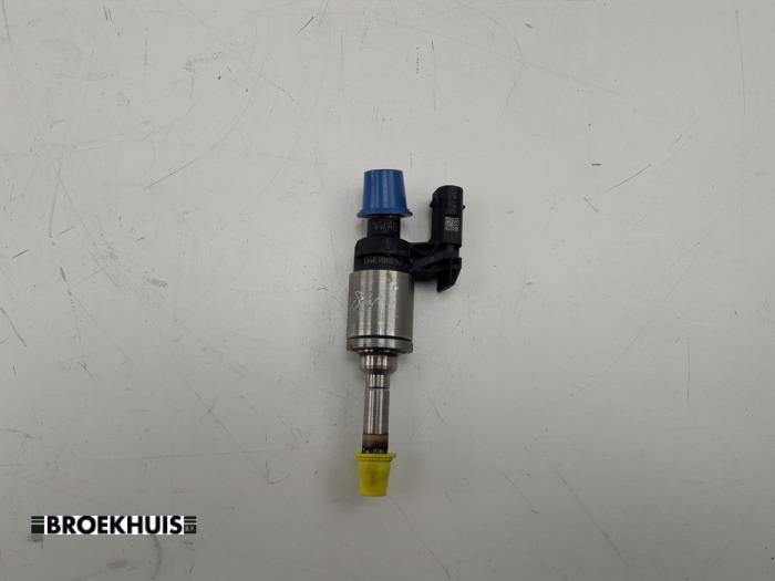 Injecteur (injection essence) d'un Volkswagen Golf VII Variant (AUVV) 1.2 TSI BlueMotion 16V 2014