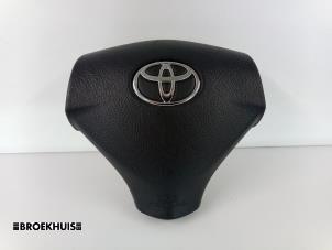 Usagé Airbag gauche (volant) Toyota Corolla Verso (R10/11) 1.6 16V VVT-i Prix € 40,00 Règlement à la marge proposé par Autobedrijf Broekhuis B.V.