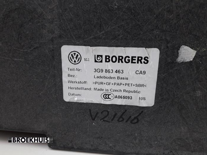 Coffre tapis d'un Volkswagen Passat Variant (3G5) 1.6 TDI 16V 2016