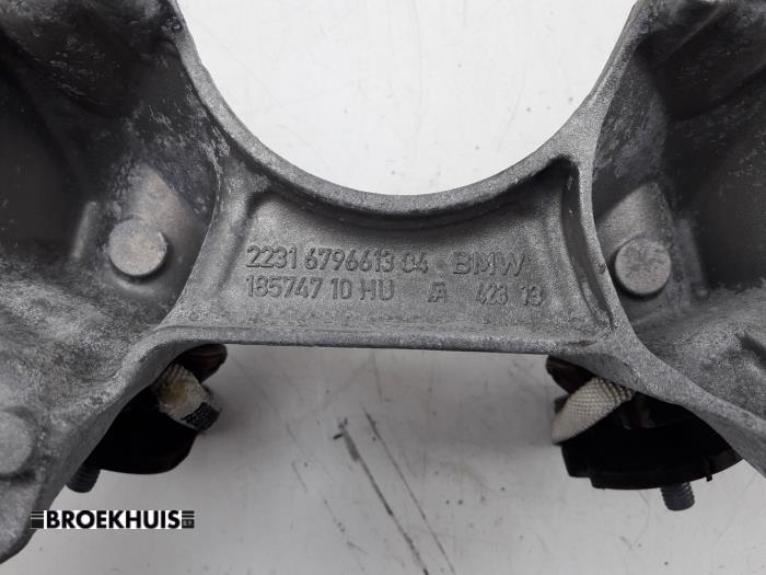 Gearbox mount from a BMW 3 serie (F30) 320i 2.0 16V 2018