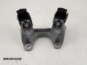 Used Gearbox mount BMW 3 serie (F30) 320i 2.0 16V Price € 30,00 Margin scheme offered by Autobedrijf Broekhuis B.V.