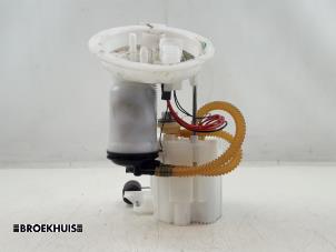 Used Electric fuel pump BMW 3 serie (F30) 320i 2.0 16V Price € 80,00 Margin scheme offered by Autobedrijf Broekhuis B.V.