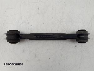 Usagé Bras de suspension arrière droit BMW 3 serie (F30) 320i 2.0 16V Prix € 25,00 Règlement à la marge proposé par Autobedrijf Broekhuis B.V.