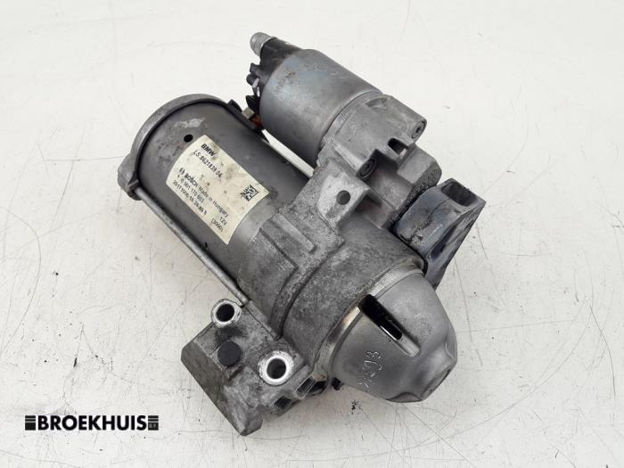 Begagnade Startmotor BMW 3 serie (F30) 320i 2.0 16V Pris € 50,00 Marginaltabell erbjuds av Autobedrijf Broekhuis B.V.