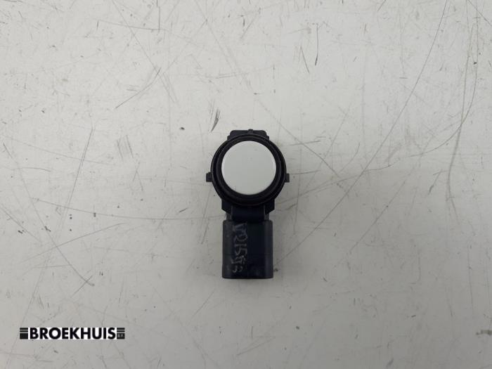 Usados Sensor PDC BMW 3 serie (F30) 320i 2.0 16V Precio € 25,00 Norma de margen ofrecido por Autobedrijf Broekhuis B.V.