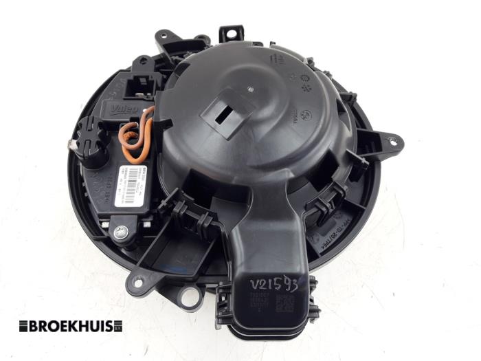 Motor de ventilador de calefactor de un BMW 3 serie (F30) 320i 2.0 16V 2018