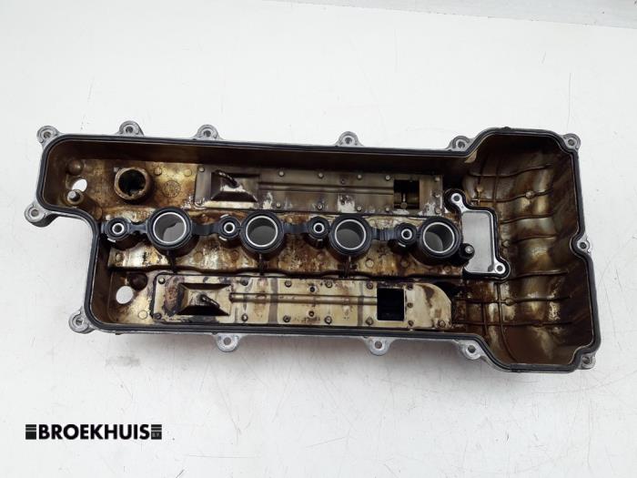 Tapa de válvulas de un Hyundai iX35 (LM) 1.6 GDI 16V 2014