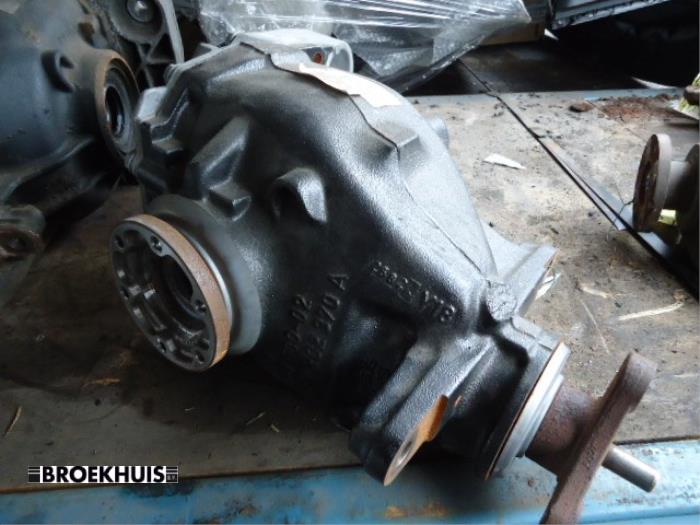 Gebrauchte Differential hinten BMW 1 serie (E81) 118d 16V Preis € 350,00 Margenregelung angeboten von Autobedrijf Broekhuis B.V.