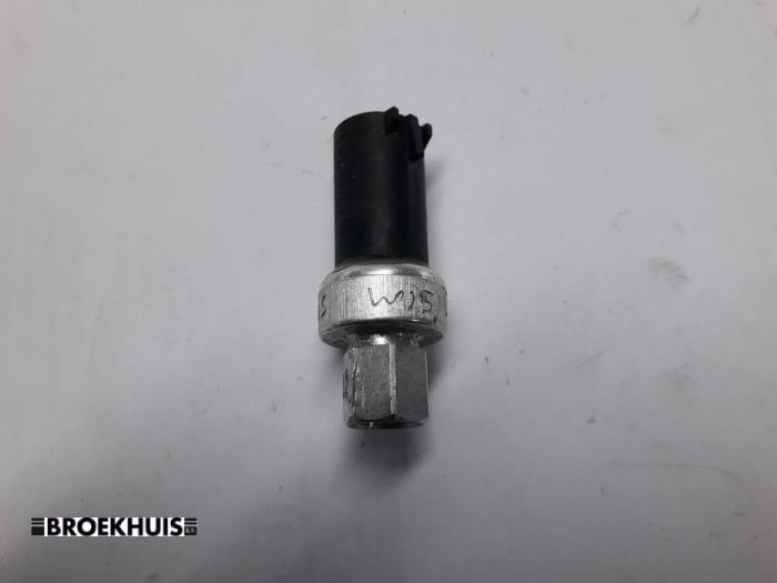 Begagnade Trycksensor, luftkonditionering Ford Focus 3 Wagon 1.6 SCTi 16V Pris € 10,00 Marginaltabell erbjuds av Autobedrijf Broekhuis B.V.