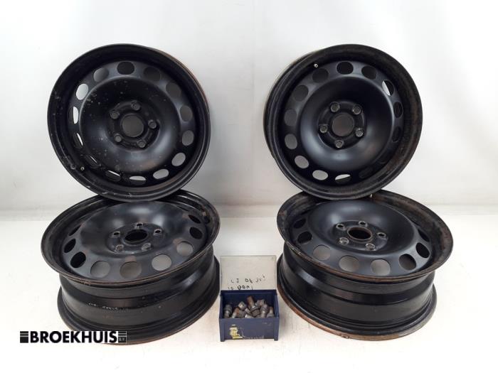Set of wheels from a Volkswagen Golf VII (AUA) 1.4 GTE 16V 2015