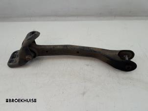 Used Rear wishbone, left Suzuki Grand Vitara II (JT) 2.0 16V Price € 35,00 Margin scheme offered by Autobedrijf Broekhuis B.V.