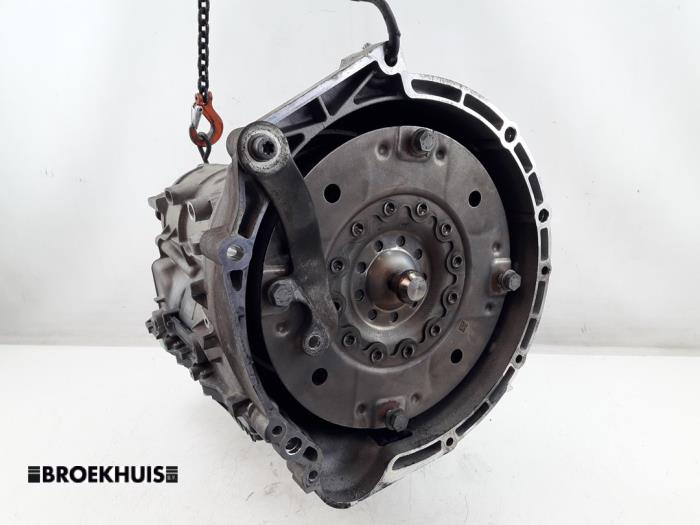 Gearbox from a BMW 5 serie Touring (F11) 520d 16V 2014