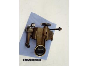 Used Oil pump Mitsubishi Outlander (GF/GG) 2.0 16V 4x2 Price on request offered by Autobedrijf Broekhuis B.V.
