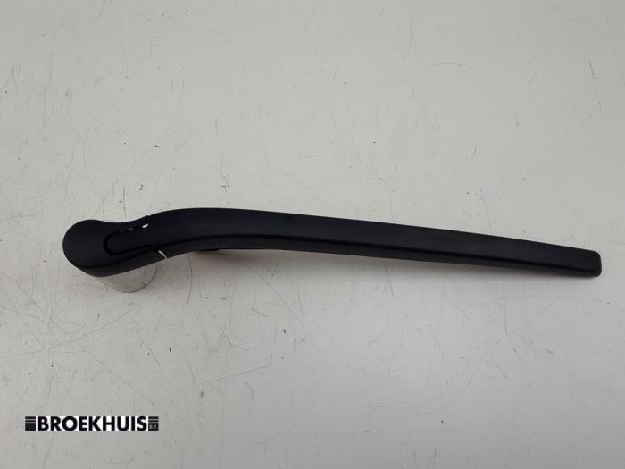 Rear wiper arm from a BMW 5 serie Touring (F11) 520d 16V 2014
