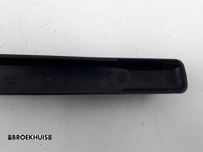 Rear wiper arm from a BMW 5 serie Touring (F11) 520d 16V 2014