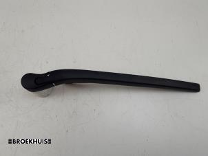Used Rear wiper arm BMW 5 serie Touring (F11) 520d 16V Price € 25,00 Margin scheme offered by Autobedrijf Broekhuis B.V.