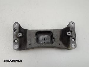 Used Gearbox mount BMW 5 serie Touring (F11) 520d 16V Price € 40,00 Margin scheme offered by Autobedrijf Broekhuis B.V.