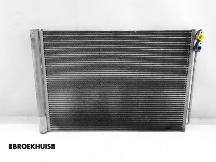 Usagé Radiateur clim BMW 5 serie Touring (F11) 520d 16V Prix € 80,00 Règlement à la marge proposé par Autobedrijf Broekhuis B.V.