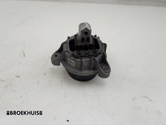 Used Engine mount BMW 5 serie Touring (F11) 520d 16V Price € 45,00 Margin scheme offered by Autobedrijf Broekhuis B.V.