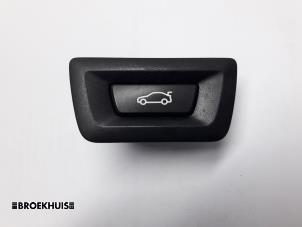 Used Tailgate switch BMW 5 serie Touring (F11) 520d 16V Price € 15,00 Margin scheme offered by Autobedrijf Broekhuis B.V.