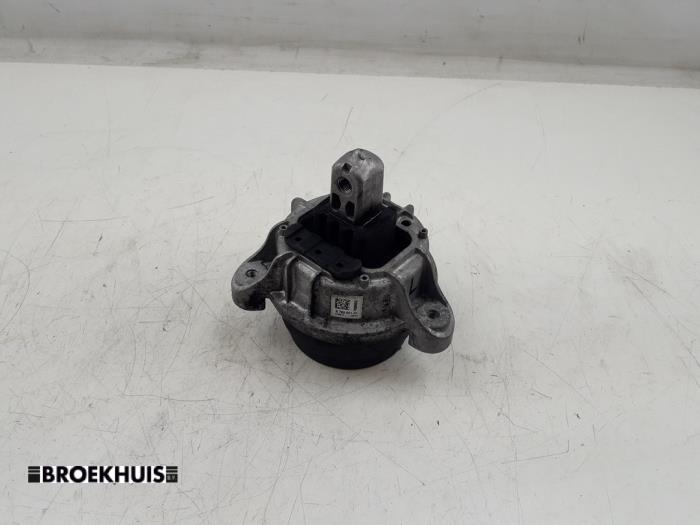 Used Engine mount BMW 5 serie Touring (F11) 520d 16V Price € 40,00 Margin scheme offered by Autobedrijf Broekhuis B.V.