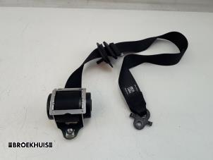 Used Front seatbelt, right BMW 5 serie Touring (F11) 520d 16V Price € 60,00 Margin scheme offered by Autobedrijf Broekhuis B.V.