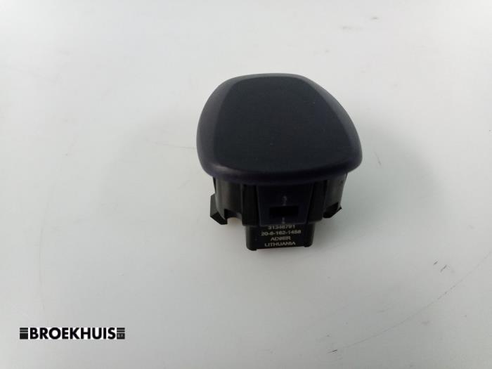 Gebrauchte Lichtsensor Polestar Polestar 2 78kWh Long Range Dual Motor Preis € 25,00 Margenregelung angeboten von Autobedrijf Broekhuis B.V.