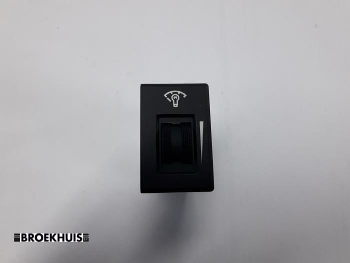 Używane Przelacznik Hyundai i20 1.2i 16V Cena € 15,00 Procedura marży oferowane przez Autobedrijf Broekhuis B.V.