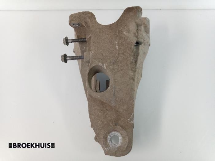 Used Engine mount Volkswagen Transporter T6 2.0 TDI 150 Price € 48,40 Inclusive VAT offered by Autobedrijf Broekhuis B.V.