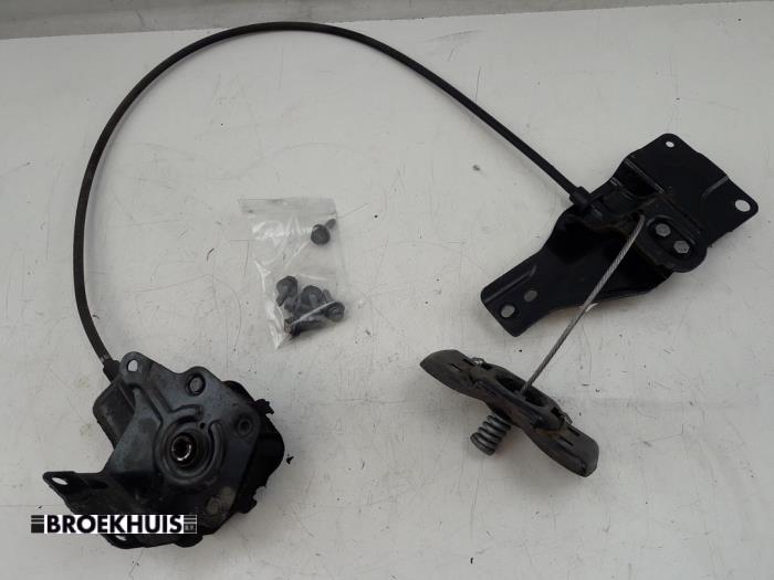 Spare wheel lift mechanism from a Renault Master IV (MA/MB/MC/MD/MH/MF/MG/MH) 2.3 dCi 135 16V FWD 2020