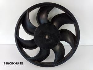 Used Fan motor Renault Master IV (MA/MB/MC/MD/MH/MF/MG/MH) 2.3 dCi 135 16V FWD Price € 90,75 Inclusive VAT offered by Autobedrijf Broekhuis B.V.
