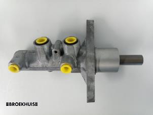 Used Master cylinder Renault Master IV (MA/MB/MC/MD/MH/MF/MG/MH) 2.3 dCi 135 16V FWD Price € 30,25 Inclusive VAT offered by Autobedrijf Broekhuis B.V.
