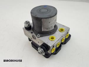 Used ABS pump Opel Movano 2.3 CDTi 16V FWD Price € 181,50 Inclusive VAT offered by Autobedrijf Broekhuis B.V.