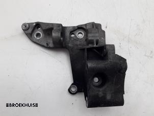 Used Alternator lower bracket Ford Focus 3 Wagon 1.6 TDCi ECOnetic Price on request offered by Autobedrijf Broekhuis B.V.
