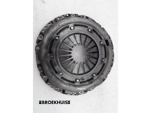 Used Pressure plate Ford Focus 3 Wagon 1.6 TDCi ECOnetic Price on request offered by Autobedrijf Broekhuis B.V.