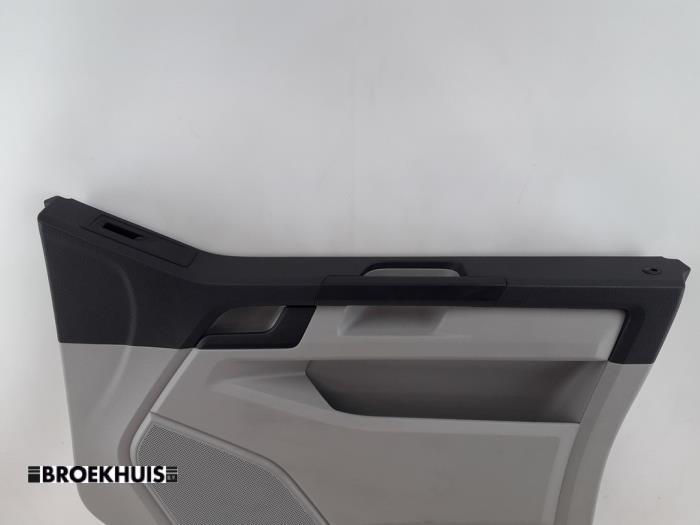 Tapicerka drzwi prawych wersja 2-drzwiowa z Volkswagen Transporter T6 2.0 TDI 150 2018