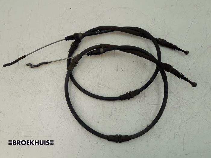 Parking brake cable from a Volkswagen Transporter T6 2.0 TDI 150 2018