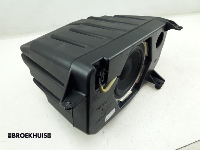 Gebrauchte Subwoofer Tesla Model X 75D Preis € 350,00 Margenregelung angeboten von Autobedrijf Broekhuis B.V.