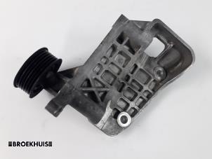 Used Alternator lower bracket Audi A5 Sportback (8TA) 3.0 TDI V6 24V Price € 35,00 Margin scheme offered by Autobedrijf Broekhuis B.V.