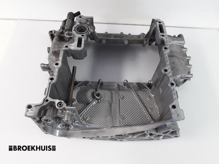 Usagé Couvercle carter Audi A5 Sportback (8TA) 3.0 TDI V6 24V Prix € 125,00 Règlement à la marge proposé par Autobedrijf Broekhuis B.V.