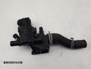 Used Thermostat housing Opel Vivaro 1.6 CDTi BiTurbo 125 Euro 6 Price on request offered by Autobedrijf Broekhuis B.V.