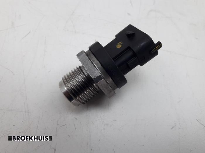 Fuel pressure sensor Opel Vivaro 1.6 CDTi BiTurbo 125 Euro 6