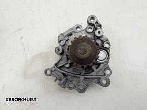 Used Water pump Peugeot 208 II (UB/UH/UP) 1.5 BlueHDi 100 Price on request offered by Autobedrijf Broekhuis B.V.