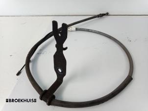 Used Parking brake cable Renault Master IV (MA/MB/MC/MD/MH/MF/MG/MH) 2.3 dCi 135 16V FWD Price € 30,25 Inclusive VAT offered by Autobedrijf Broekhuis B.V.