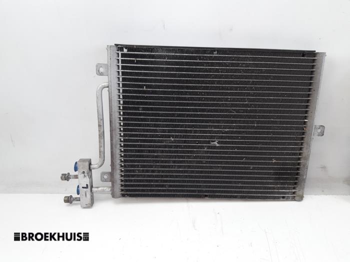 Usagé Radiateur clim Porsche 911 (996) 3.6 Carrera 4 24V Prix € 100,00 Règlement à la marge proposé par Autobedrijf Broekhuis B.V.