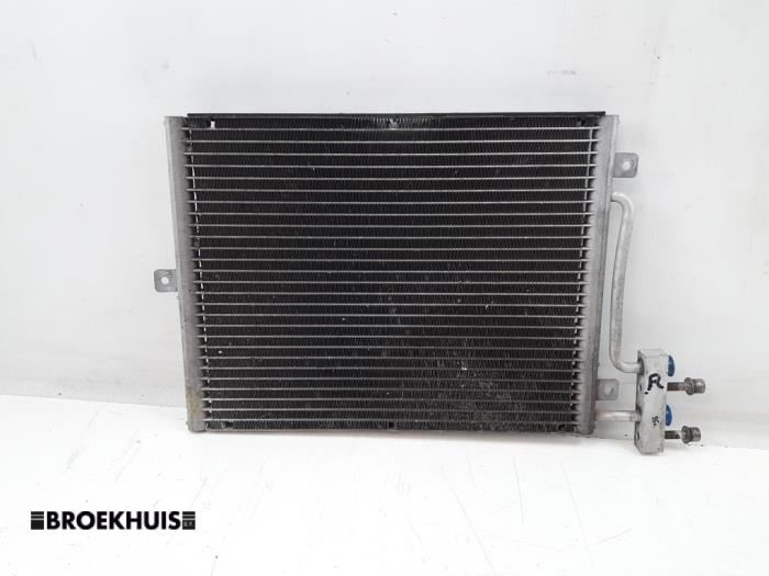 Usagé Radiateur clim Porsche 911 (996) 3.6 Carrera 4 24V Prix € 100,00 Règlement à la marge proposé par Autobedrijf Broekhuis B.V.