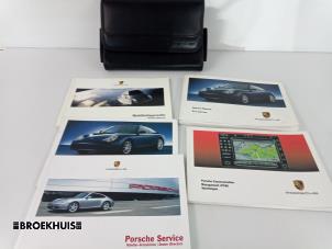 Usagé Livret d'instructions Porsche 911 (996) 3.6 Carrera 4 24V Prix € 50,00 Règlement à la marge proposé par Autobedrijf Broekhuis B.V.